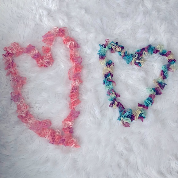 2 handmade scarves - Picture 2 of 6